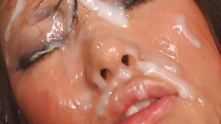 Abanoz amatör porno 18 oral seks alır,