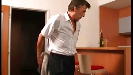 Anna, arabada amator swinger sex bir dev